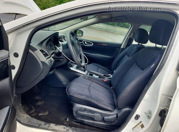 3N1AB7AP0GL668321 2016 NISSAN SENTRA Серебряный Вид салона спереди