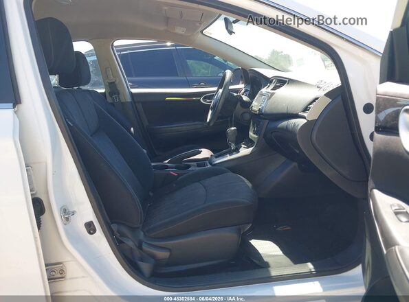 3N1AB7AP0JL639358 2018 NISSAN SENTRA White Front interior view