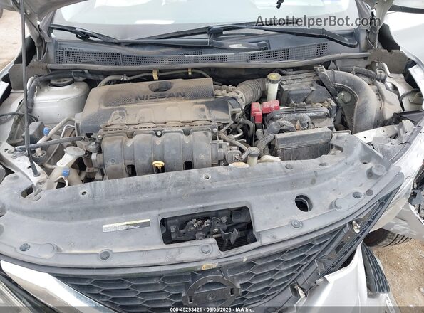 3N1AB7AP0JY255003 2018 NISSAN SENTRA Серебряный Вид сзади