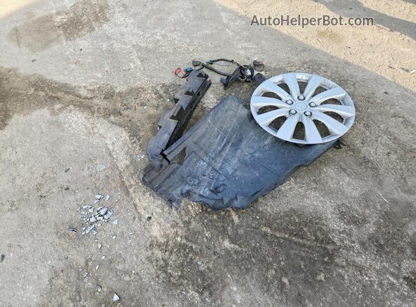 3N1AB7AP0JY280273 2018 NISSAN SENTRA Silver Շարժիչի բաժամունքի տեսք