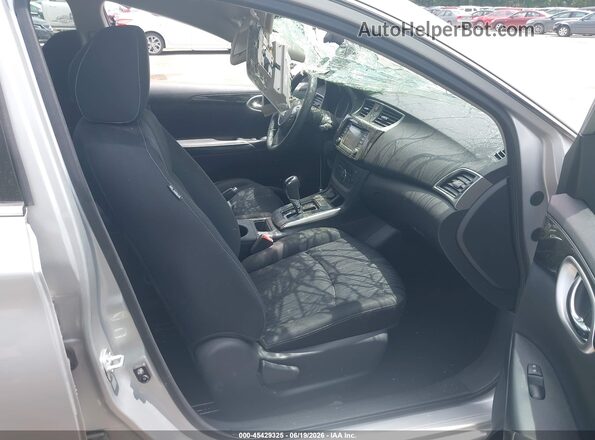 3N1AB7AP0JY294416 2018 NISSAN SENTRA Silver Widok wnętrza z przodu