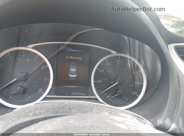 3N1AB7AP0JY294416 2018 NISSAN SENTRA Silver Widok tylnych siedzeń