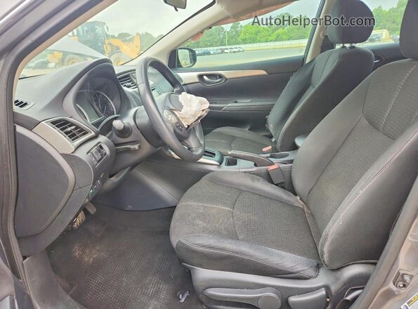 3N1AB7AP0JY342996 2018 NISSAN SENTRA Серый Вид салона спереди
