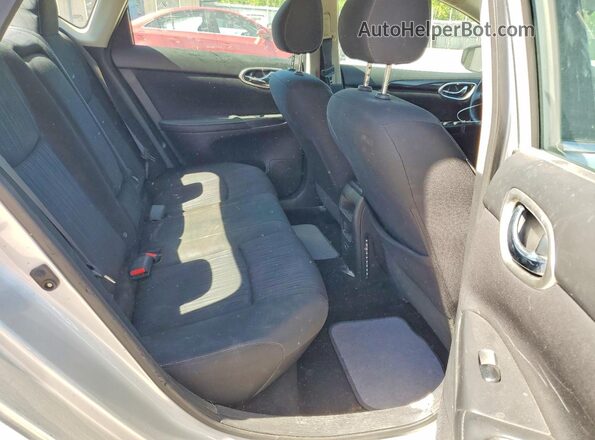 3N1AB7AP0KY250546 2019 NISSAN SENTRA Silver Widok tylnych siedzeń