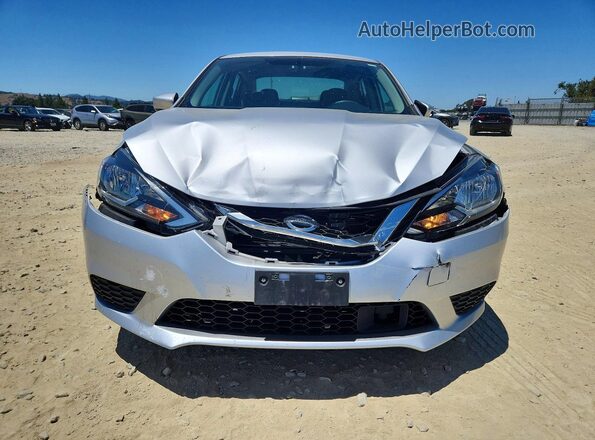 3N1AB7AP0KY360643 2019 NISSAN SENTRA Серебряный Вид спереди