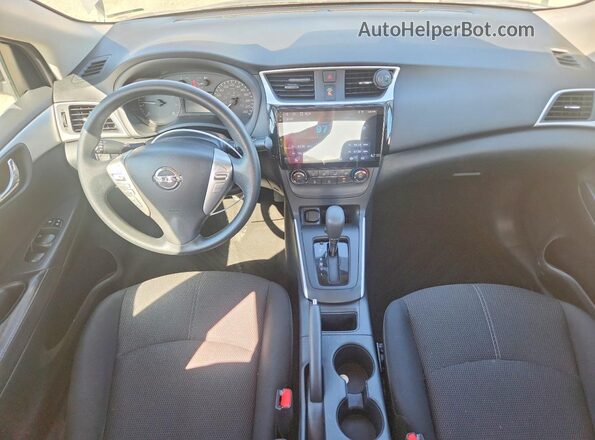 3N1AB7AP1HL659001 2017 NISSAN SENTRA Gray Dashboard view