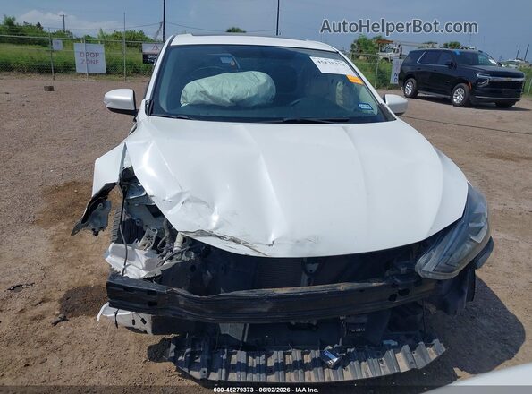 3N1AB7AP1HY319656 2017 NISSAN SENTRA White Rear interior view