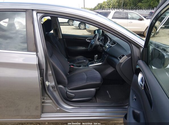3N1AB7AP1HY374625 2017 NISSAN SENTRA Gray Вид салону спереду