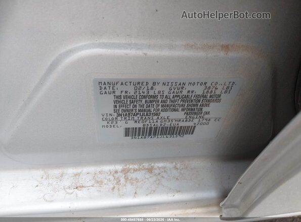 3N1AB7AP1JL631592 2018 NISSAN SENTRA Silver Vista del compartimento del motor