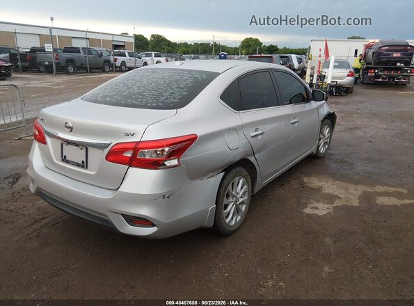 3N1AB7AP1JL631592 2018 NISSAN SENTRA Silver Trasero derecho