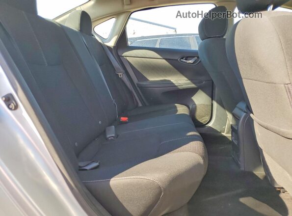 3N1AB7AP1JY289063 2018 NISSAN SENTRA Silver Вид задніх сидінь