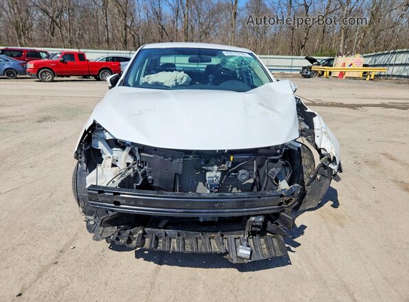 3N1AB7AP1KY249955 2019 NISSAN SENTRA Белый Вид спереди