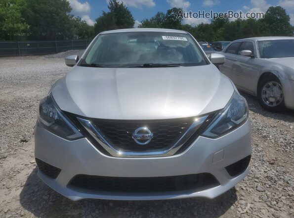 3N1AB7AP2JL636509 2018 NISSAN SENTRA Silver Widok z przodu