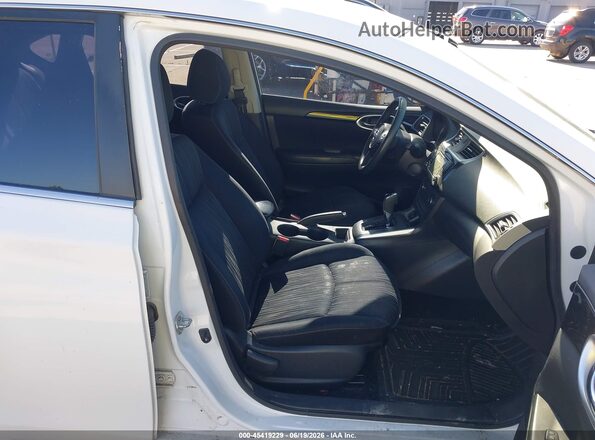 3N1AB7AP3HY222930 2017 NISSAN SENTRA Белый Вид салона спереди