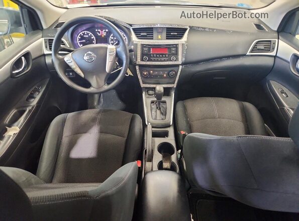 3N1AB7AP3HY267141 2017 NISSAN SENTRA Серый Вид панели приборов