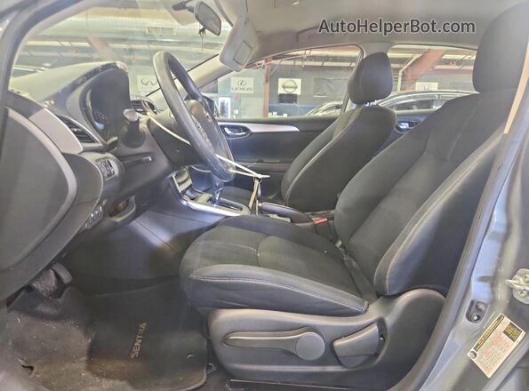 3N1AB7AP3HY267141 2017 NISSAN SENTRA Серый Вид салона спереди