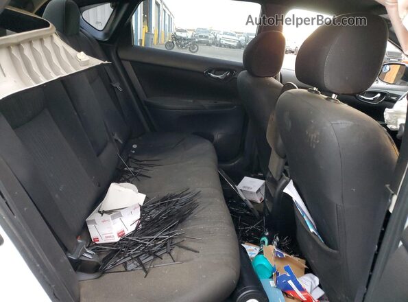 3N1AB7AP3JY203171 2018 NISSAN SENTRA White Vista de los asientos traseros