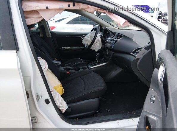 3N1AB7AP3JY205468 2018 NISSAN SENTRA White Вид салону спереду