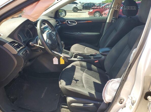 3N1AB7AP3JY208130 2018 NISSAN SENTRA Silver Вид салону спереду