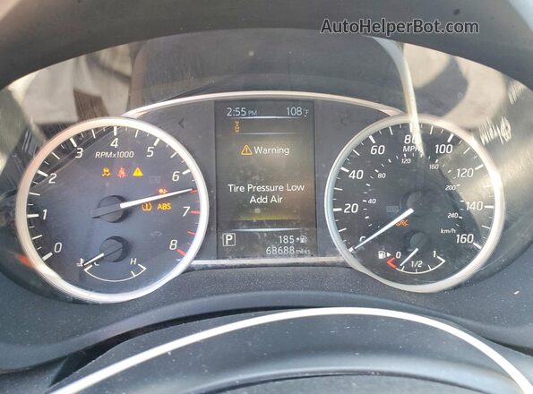 3N1AB7AP3JY208130 2018 NISSAN SENTRA Silver Вид щитка приладів