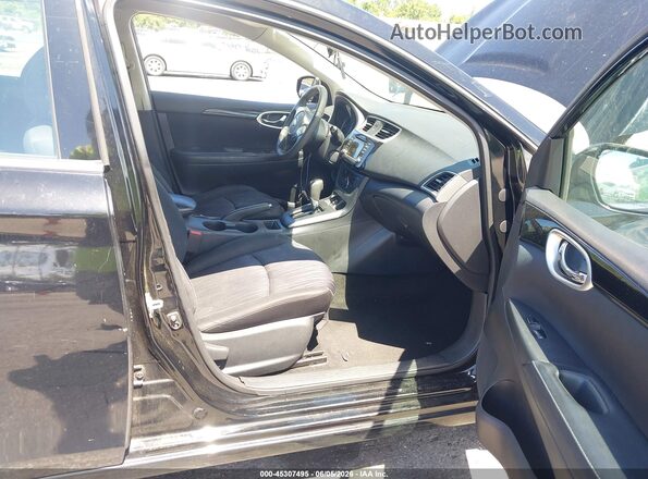 3N1AB7AP3JY214817 2018 NISSAN SENTRA Black Front interior view