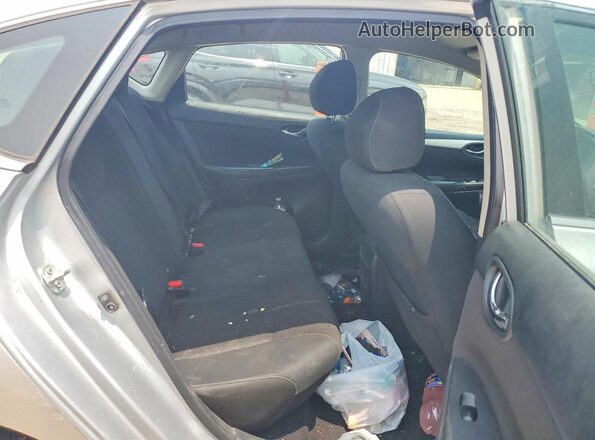 3N1AB7AP3JY235974 2018 NISSAN SENTRA Silver უკანა სავარძლების ხედი