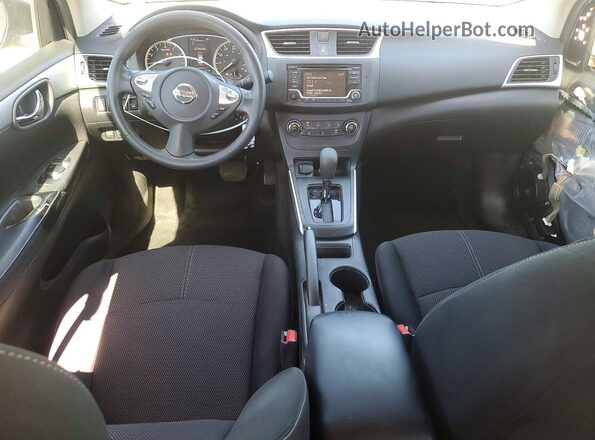 3N1AB7AP3JY317834 2018 NISSAN SENTRA Gray Vista del salpicadero