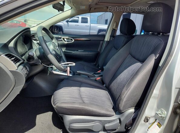 3N1AB7AP3KY215791 2019 NISSAN SENTRA Silver Вид салону спереду
