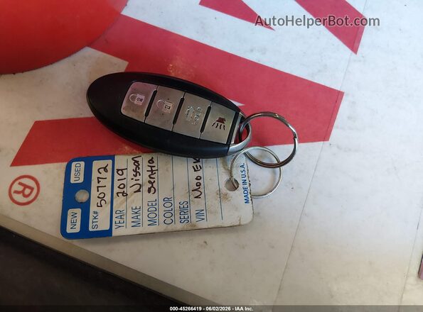 3N1AB7AP3KY273352 2019 NISSAN SENTRA Синий Вид панели приборов