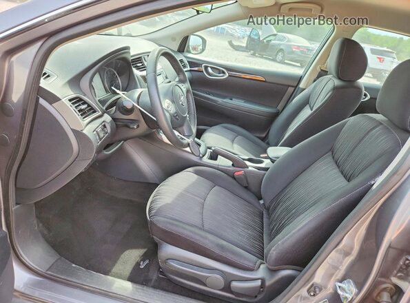 3N1AB7AP4JY290112 2018 NISSAN SENTRA Gray Front interior view