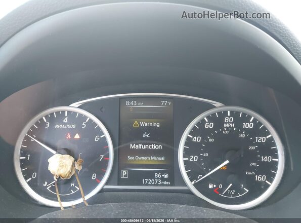 3N1AB7AP4JY328468 2018 NISSAN SENTRA Silver Widok tylnych siedzeń