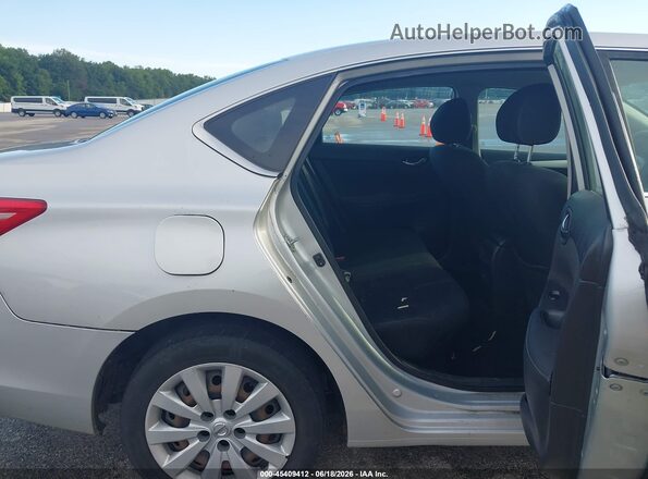 3N1AB7AP4JY328468 2018 NISSAN SENTRA Silver Widok naklejki z numerem VIN