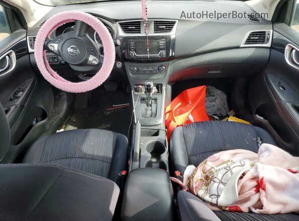3N1AB7AP5HL643786 2017 NISSAN SENTRA Silver Vista del salpicadero