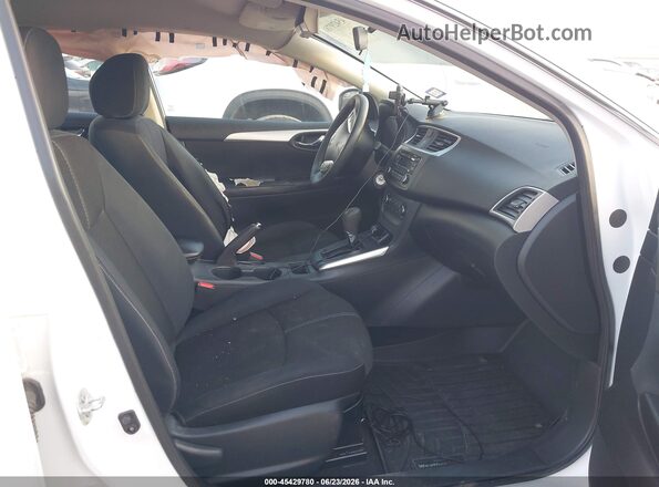 3N1AB7AP5HY323984 2017 NISSAN SENTRA Белый Вид салона спереди
