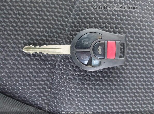3N1AB7AP5HY323984 2017 NISSAN SENTRA Белый Вид панели приборов