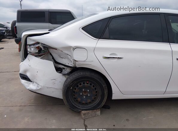 3N1AB7AP5HY377348 2017 NISSAN SENTRA White Widok z przodu