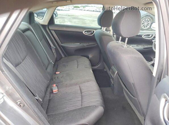 3N1AB7AP5JY217251 2018 NISSAN SENTRA Gray Vista de los asientos traseros