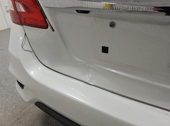3N1AB7AP5JY227326 2018 NISSAN SENTRA Белый 