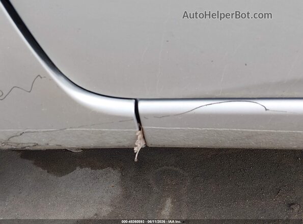 3N1AB7AP5JY243915 2018 NISSAN SENTRA Серебряный Вид спереди