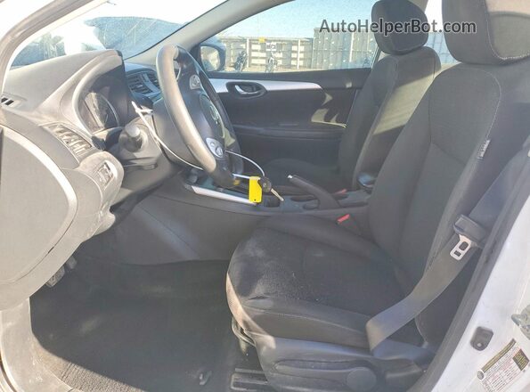 3N1AB7AP5KY235573 2019 NISSAN SENTRA Белый Вид салона спереди