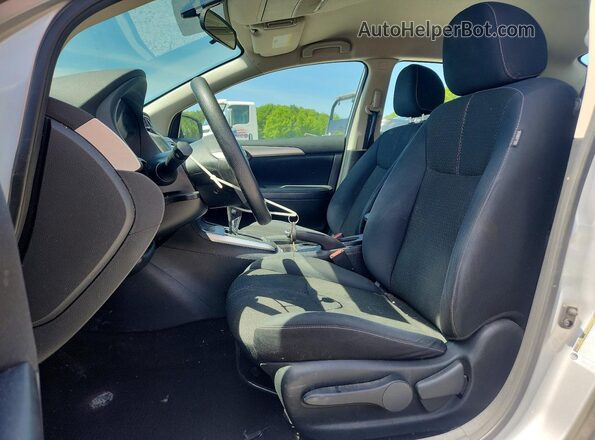 3N1AB7AP6GY267584 2016 NISSAN SENTRA Silver Widok wnętrza z przodu