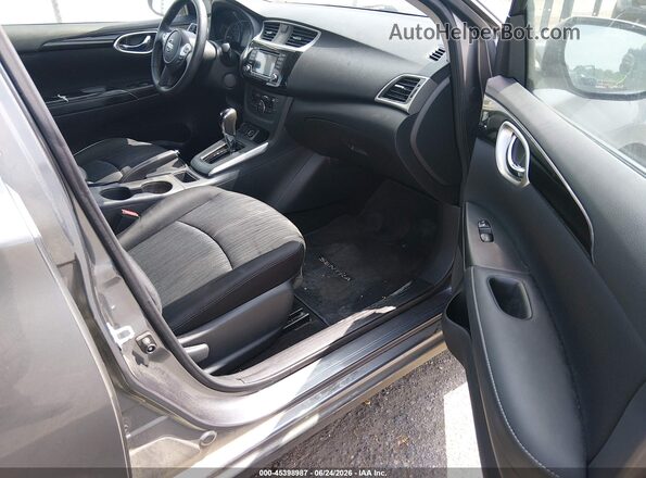 3N1AB7AP6JL627912 2018 NISSAN SENTRA Серый Вид салона спереди