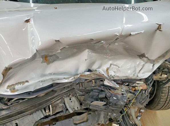 3N1AB7AP6JY252283 2018 NISSAN SENTRA Silver Rear interior view