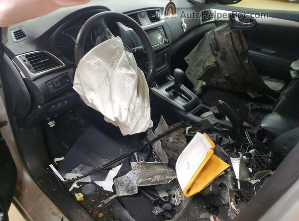 3N1AB7AP6JY252283 2018 NISSAN SENTRA Silver Dashboard view