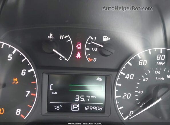 3N1AB7AP7GY337867 2016 NISSAN SENTRA Blue Widok tylnych siedzeń