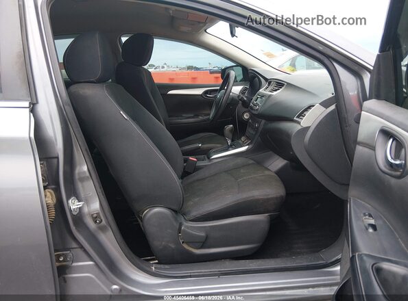 3N1AB7AP7HY288672 2017 NISSAN SENTRA Gray Front interior view