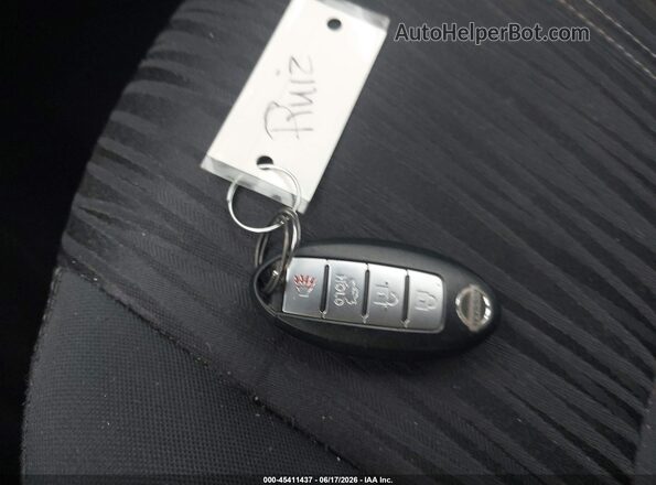 3N1AB7AP7JL653547 2018 NISSAN SENTRA Silver Dashboard view