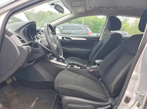 3N1AB7AP7JY219924 2018 NISSAN SENTRA Silver Vista interior delantera
