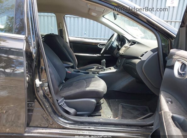 3N1AB7AP7JY347824 2018 NISSAN SENTRA Black Вид салону спереду