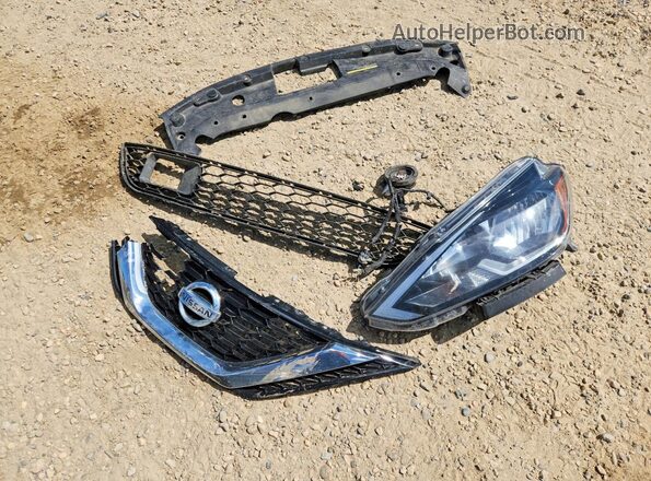 3N1AB7AP7KY215518 2019 NISSAN SENTRA Black Engine compartment view